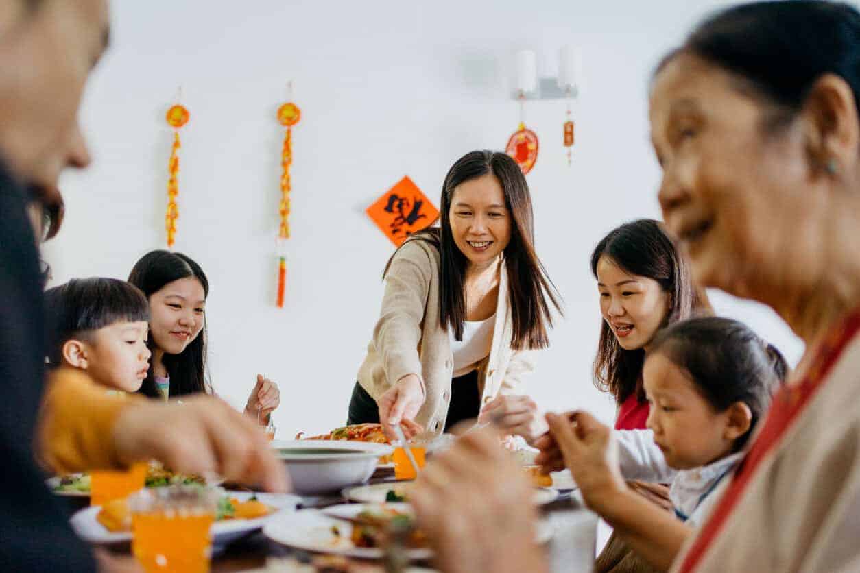 5 Tips for Surviving the Holidays with your Toxic Family Members Makchic